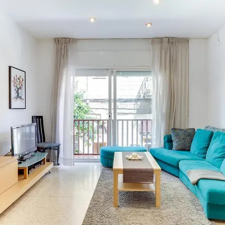 Bright And Spacious 3 Bedroom Close To The Beach * Barcelona