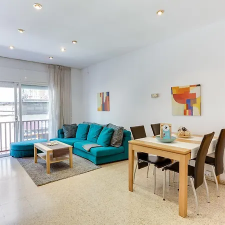 Apartment Bright And Spacious 3 Bedroom Close To The Beach Barcelona